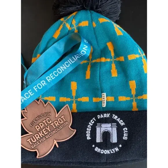 Prospect Park Brooklyn NY Turkey Trot Beanie Hat Locale NYC Rare Winter Pom NWT - Picture 4 of 15